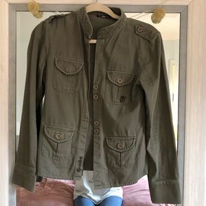 Army green jacket 🌟🌟